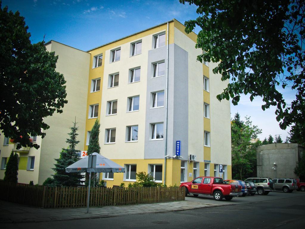 Hostel24 Bed&Breakfast Bromberg Exterior foto